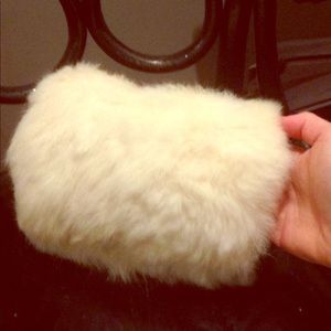Fur hand warmer